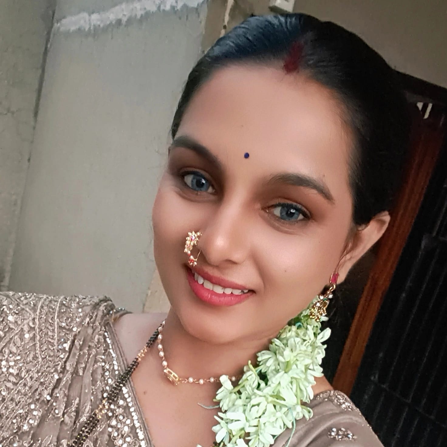 Makeup artist Pallu
